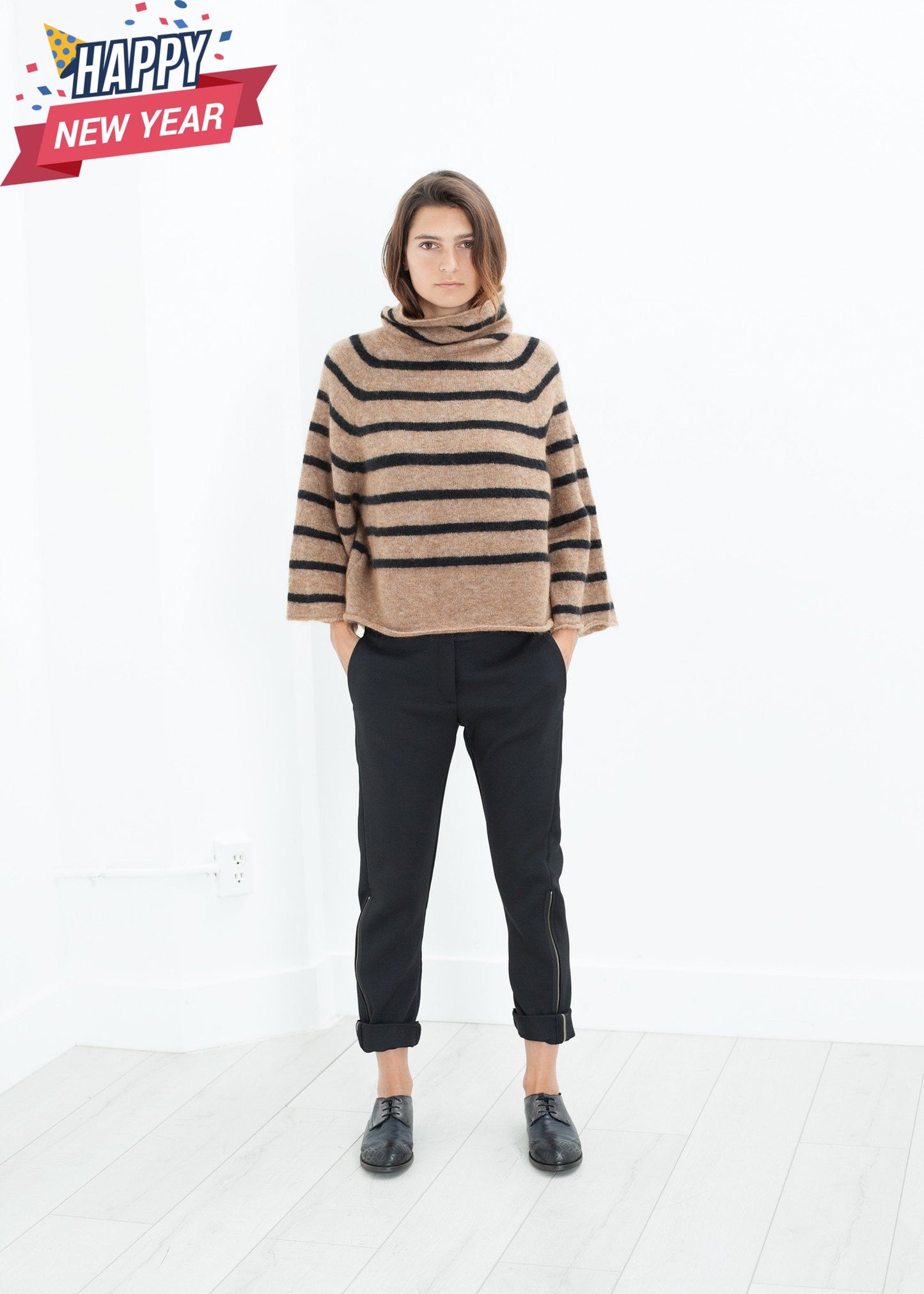Side Zip Slim Pant in Black
